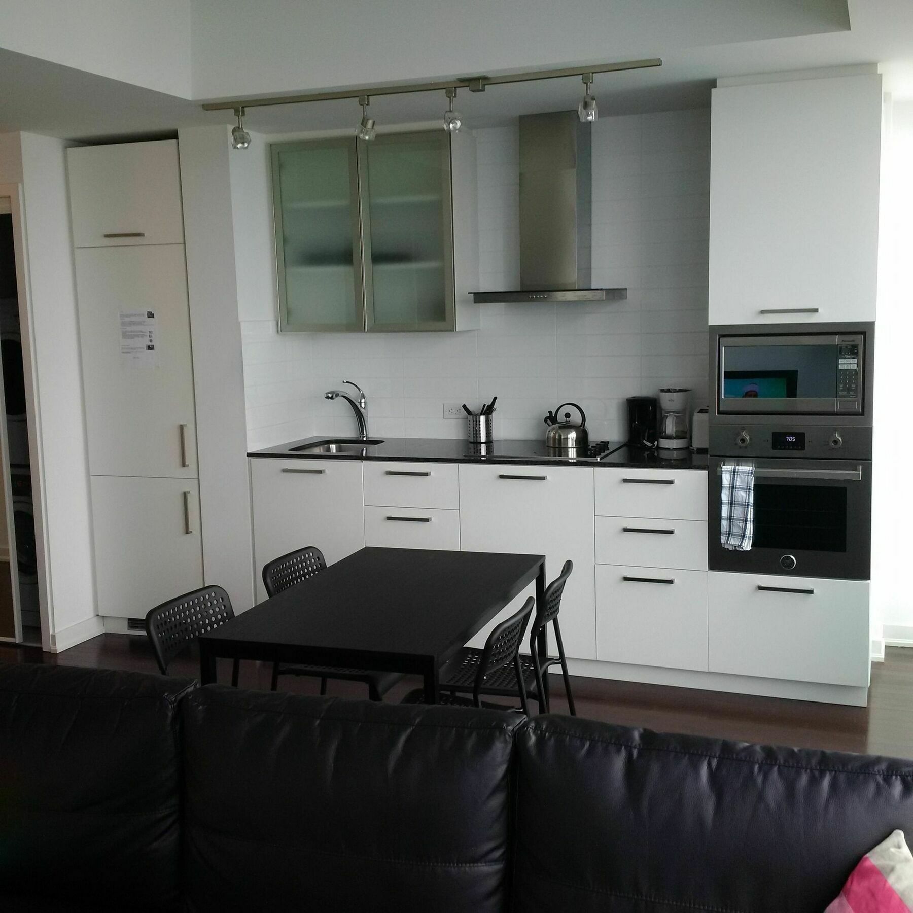 Trinity Suites - Condo On York Street 토론토 외부 사진