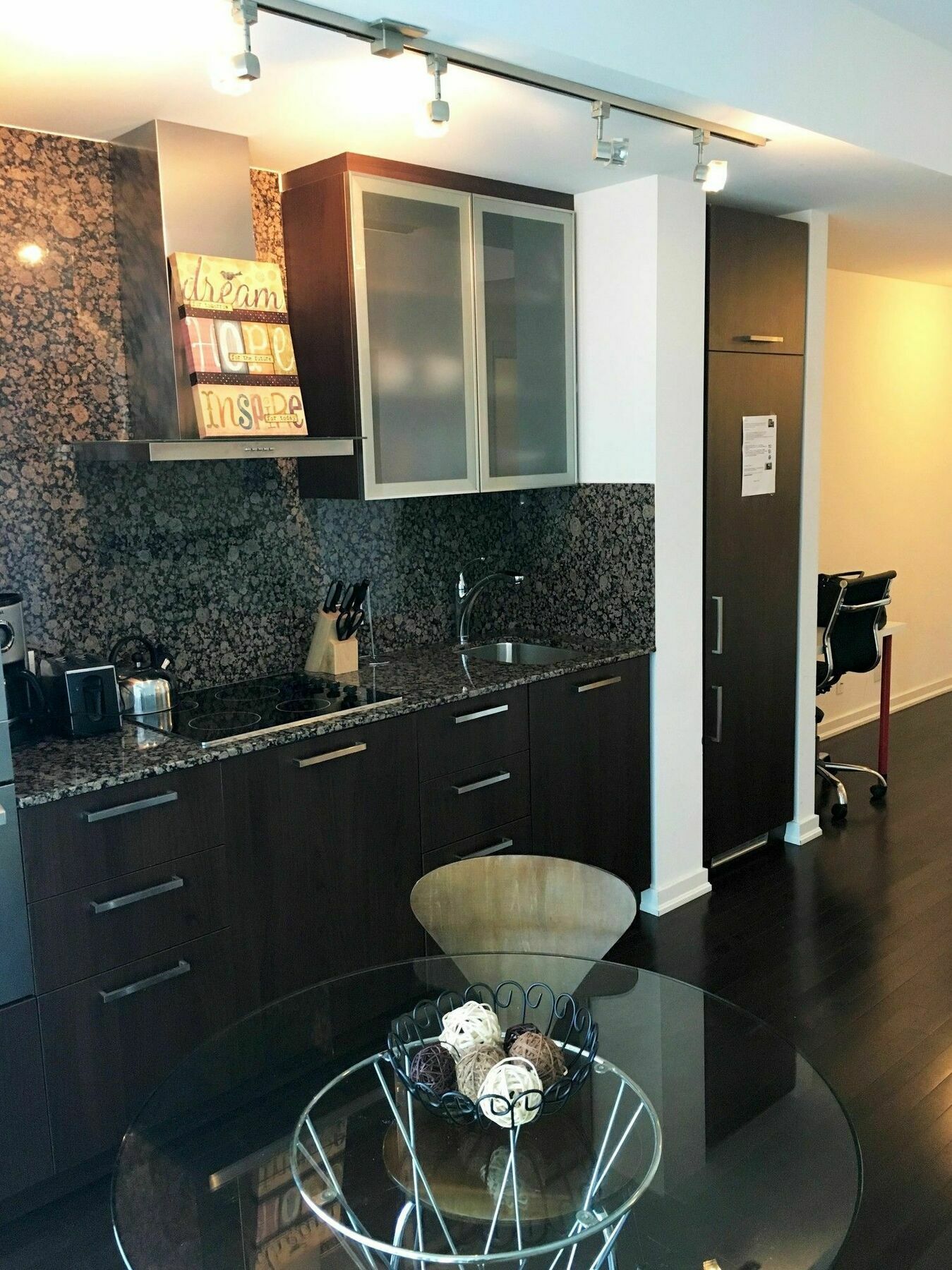 Trinity Suites - Condo On York Street 토론토 외부 사진